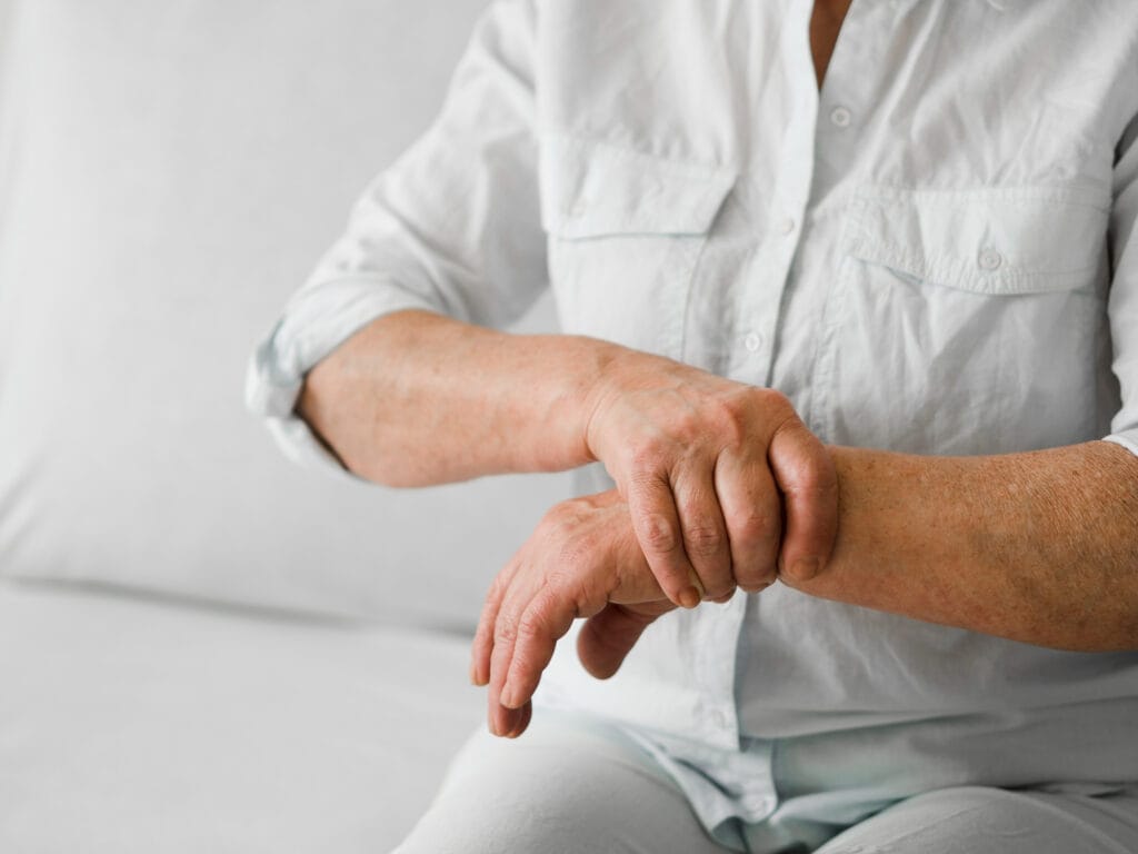 Osteoarthritis (OA) and rheumatoid arthritis (RA)